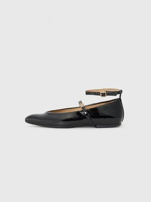 Klasyczne baleriny Armani Exchange