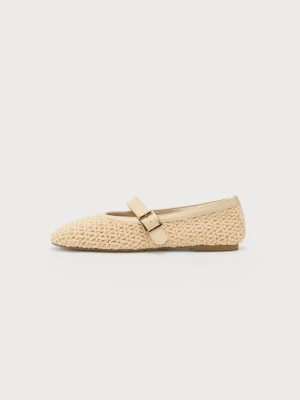 Klasyczne baleriny Call It Spring mleczny