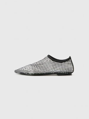 Klasyczne baleriny Steve Madden