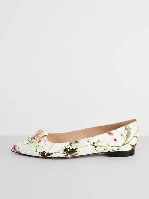Klasyczne baleriny Stuart Weitzman