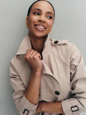 Klasyczny beżowy trencz Top Secret