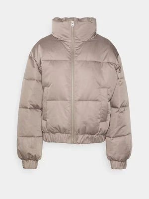 Klasyczny płaszcz Abercrombie & Fitch