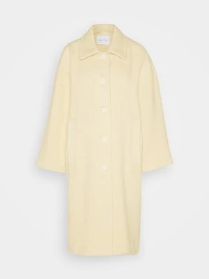 Klasyczny płaszcz American vintage