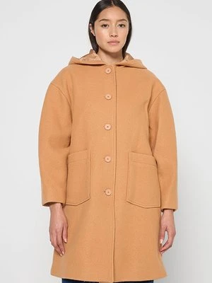 Klasyczny płaszcz American vintage