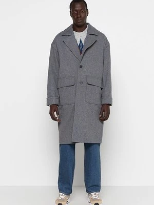 Klasyczny płaszcz American vintage