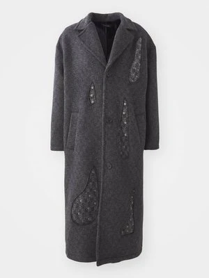 Klasyczny płaszcz Atelier de roupa