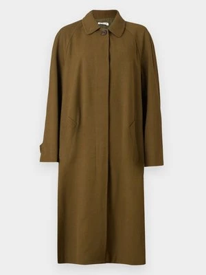 Klasyczny płaszcz Bally