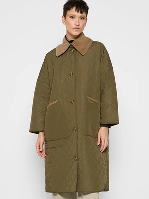 Klasyczny płaszcz Barbour