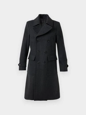 Klasyczny płaszcz Belstaff