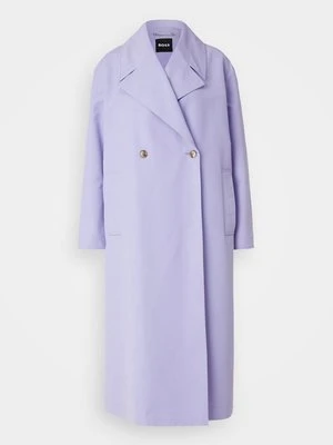 Klasyczny płaszcz Boss