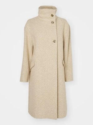 Klasyczny płaszcz Boss