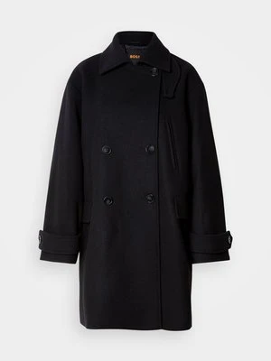 Klasyczny płaszcz Boss