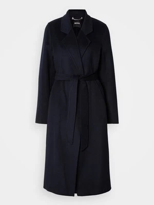 Klasyczny płaszcz Boss