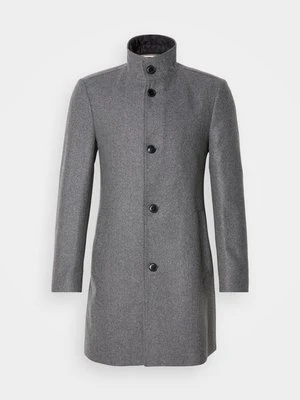 Klasyczny płaszcz Boss