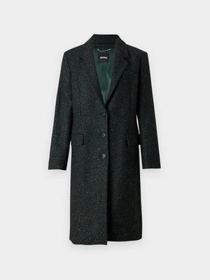 Klasyczny płaszcz Boss