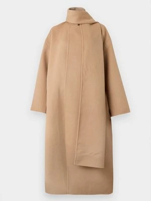Klasyczny płaszcz Calvin Klein