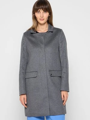 Klasyczny płaszcz closed