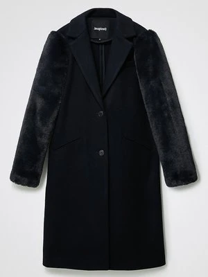 Klasyczny płaszcz Desigual