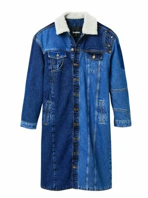 Klasyczny płaszcz Desigual