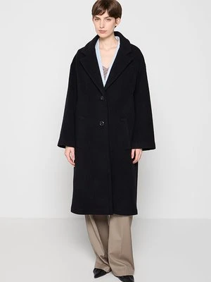 Klasyczny płaszcz drykorn