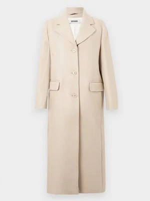 Klasyczny płaszcz drykorn