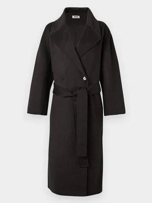 Klasyczny płaszcz drykorn