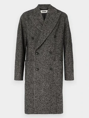 Klasyczny płaszcz drykorn