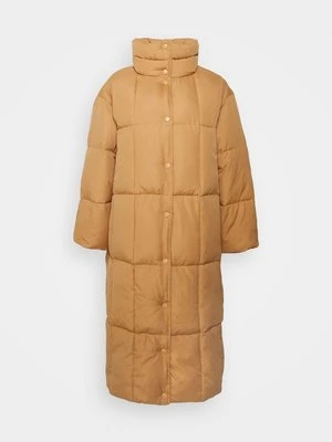 Klasyczny płaszcz EDITED