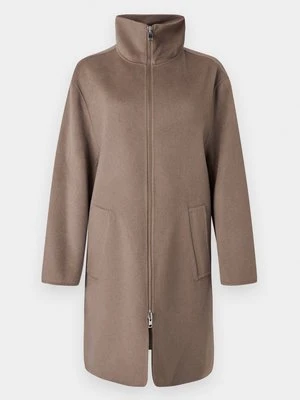 Klasyczny płaszcz Filippa K
