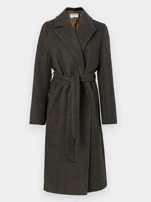 Klasyczny płaszcz Filippa K