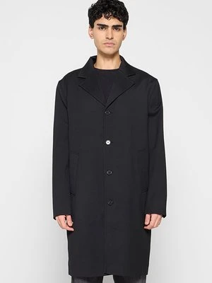 Klasyczny płaszcz Filippa K