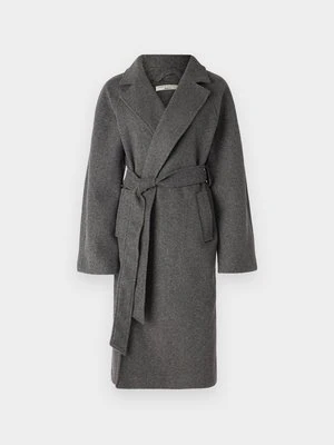 Klasyczny płaszcz Gina Tricot