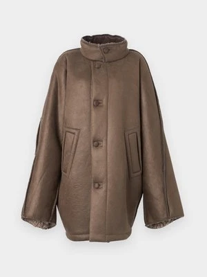 Klasyczny płaszcz Henrik Vibskov