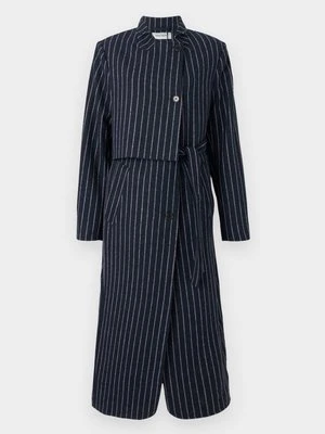 Klasyczny płaszcz Henrik Vibskov