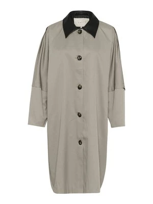 Klasyczny płaszcz Kaffe