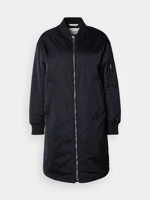 Klasyczny płaszcz Marc O'Polo