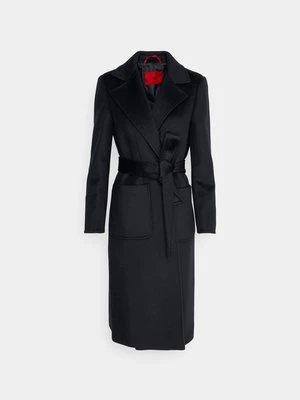 Klasyczny płaszcz MAX&Co.