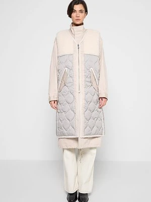 Klasyczny płaszcz MCM