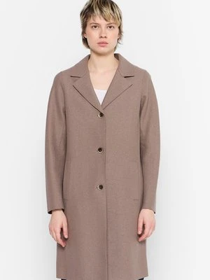 Klasyczny płaszcz Oakwood