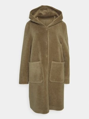 Klasyczny płaszcz Oakwood