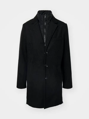 Klasyczny płaszcz Pier One