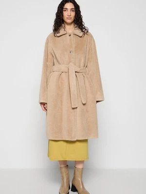 Klasyczny płaszcz pinko