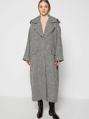 Klasyczny płaszcz ROTATE