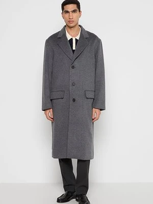 Klasyczny płaszcz sandro