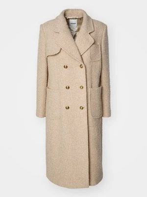 Klasyczny płaszcz sandro