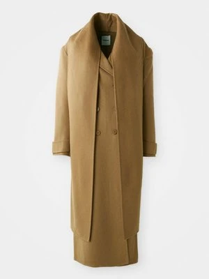 Klasyczny płaszcz sandro