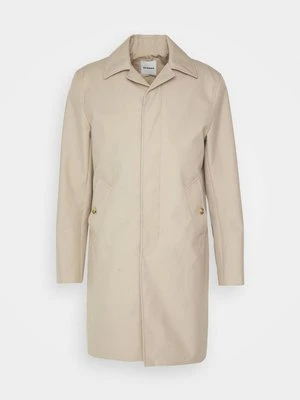 Klasyczny płaszcz sandro