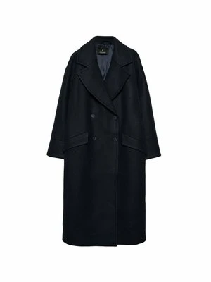 Klasyczny płaszcz Stradivarius