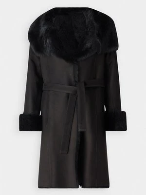 Klasyczny płaszcz STUDIO ID