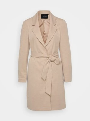 Klasyczny płaszcz Vero Moda Petite